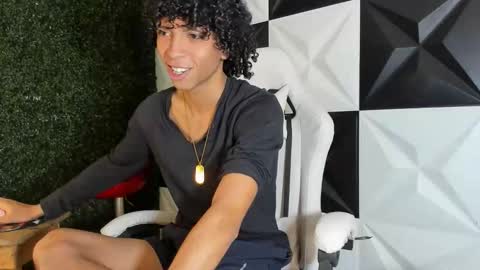 Snapshot of xion_ez chatting on 5, 12, 2025 xion_ez online show from 5, 12, 2025