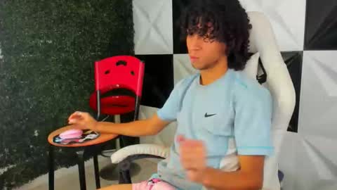 Snapshot of xion_ez chatting on 4, 2, 2026 xion_ez online show from 4, 2, 2026