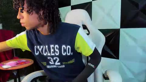 Snapshot of xion_ez chatting on 3, 3, 2026 xion_ez online show from 3, 3, 2026