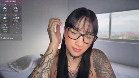 xisisxx online show from 19, 3, 2026