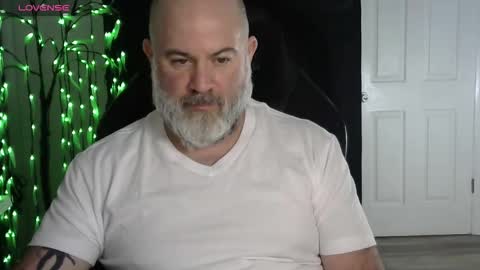 Snapshot of xjohnniex77 chatting on 22, 2, 2026 MrSlowBurn77 online show from 22, 2, 2026