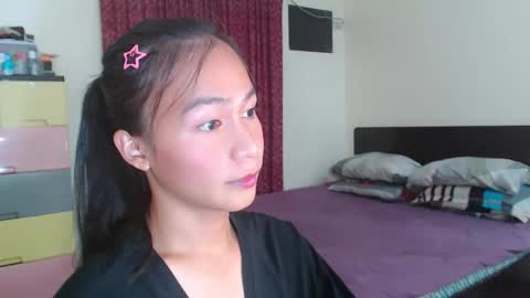 Snapshot of xlovely_destinyx chatting on 4, 1, 2025 Alice online show from 4, 1, 2025