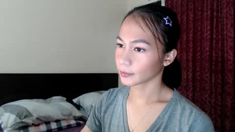 Snapshot of xlovely_destinyx chatting on 28, 11, 2025 Alice online show from 28, 11, 2025