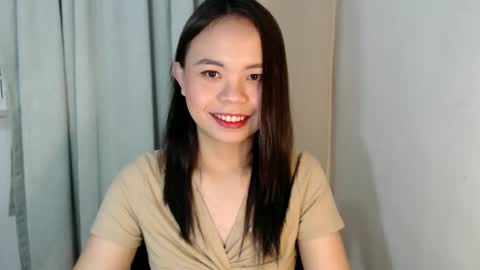 Snapshot of xo_worth_it chatting on 8, 2, 2026 nathalie online show from 8, 2, 2026