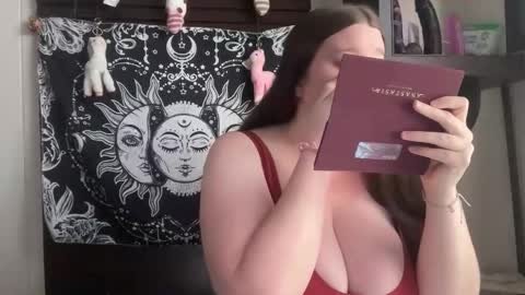 Snapshot of xopeachybaby chatting on 31, 5, 2026 xopeachybaby online show from 31, 5, 2026
