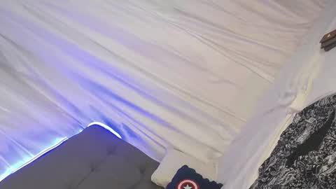 xoxo online show from 2, 1, 2025