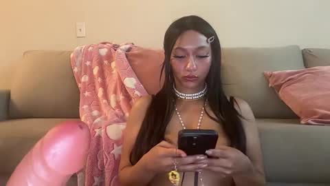 Snapshot of xoxomia444 chatting on 24, 5, 2026 mia online show from 24, 5, 2026