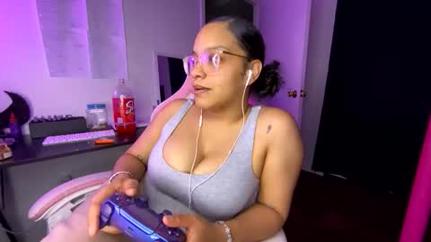 xStarGazingx online show from 17, 4, 2026