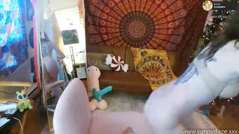 Sunny Daze online show from 14, 12, 2025