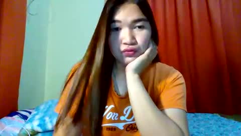 HI IM PAULINE online show from 4, 1, 2025