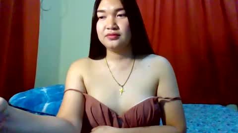 HI IM PAULINE online show from 6, 1, 2025