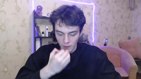 traqqq online show from 4, 3, 2025