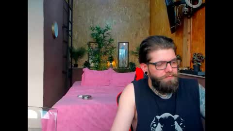 Snapshot of xwildhearts chatting on 4, 4, 2026 xwildhearts online show from 4, 4, 2026