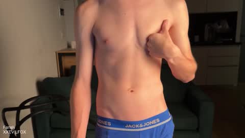 Snapshot of xxevilfox chatting on 27, 3, 2026 Fox online show from 27, 3, 2026