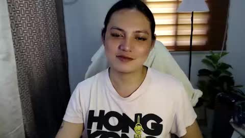 Snapshot of xxjulielovesyouxx chatting on 10, 3, 2025 July online show from 10, 3, 2025