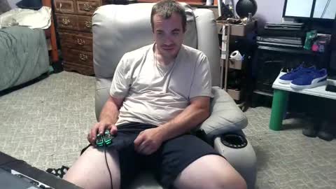 Snapshot of xxscubastevexxx chatting on 24, 10, 2025 xxScubaStevexx online show from 24, 10, 2025