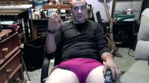 Snapshot of xxscubastevexxx chatting on 17, 11, 2025 xxScubaStevexx online show from 17, 11, 2025