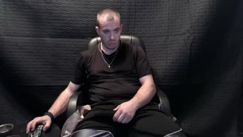 Snapshot of xxscubastevexxx chatting on 18, 11, 2025 xxScubaStevexx online show from 18, 11, 2025