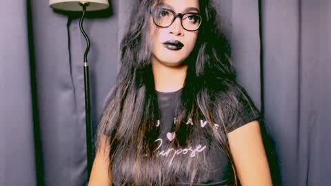 Lara online show from 3, 12, 2024