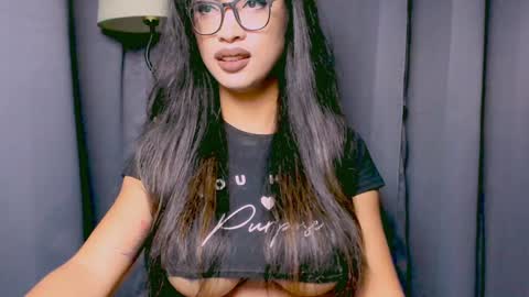 Lara online show from 6, 12, 2024