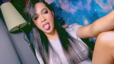 Lara online show from 19, 2, 2025