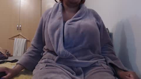 Ayanda online show from 2, 3, 2025