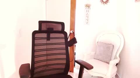 dolcesasha  online show from 7, 10, 2025