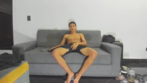 Sr. Y0ung Master online show from 12, 3, 2025