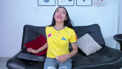 Snapshot of yake_elizabeth chatting on 27, 6, 2026 yake elizabeth online show from 27, 6, 2026