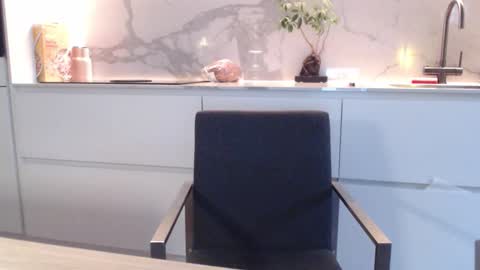 Snapshot of yallayalla1806 chatting on 27, 10, 2025 yallayalla1806 online show from 27, 10, 2025