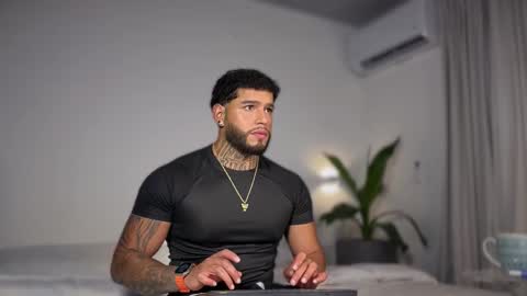 yamp sambrano online show from 12, 11, 2025