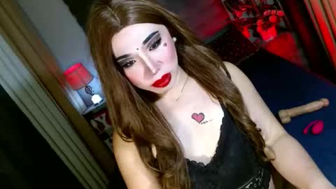 Snapshot of yan2xcumsalotxx chatting on 13, 10, 2025 REYAN online show from 13, 10, 2025