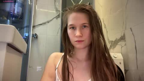 Yana  online show from 17, 10, 2025