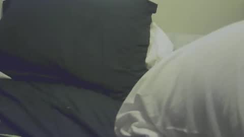 yangolox3 online show from 4, 12, 2025