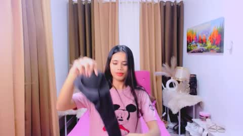 Yanna online show from 3, 10, 2025