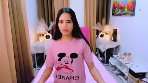 Yanna online show from 4, 10, 2025