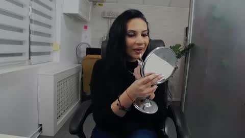 Snapshot of yaraxcox chatting on 1, 3, 2026 Yara online show from 1, 3, 2026