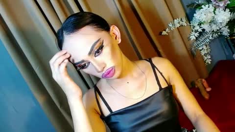 miss yasii online show from 3, 2, 2025