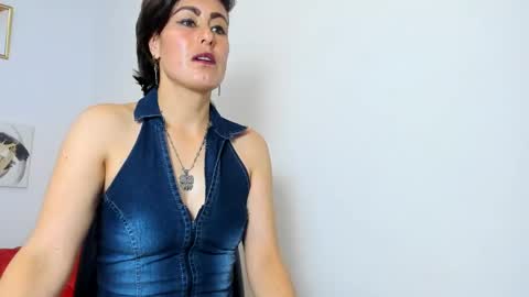 Yasemin online show from 7, 10, 2025