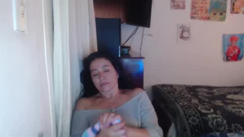 yasmin_love85 online show from 24, 2, 2025