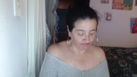 yasmin_love85 online show from 3, 3, 2025