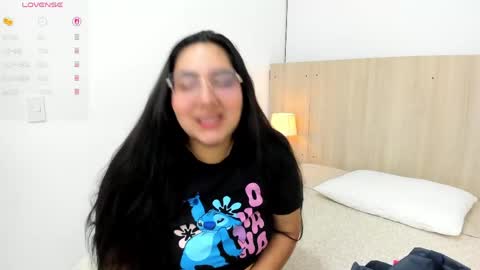 Yasmin Ortiz online show from 13, 4, 2026