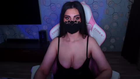 yasmina online show from 28, 6, 2026
