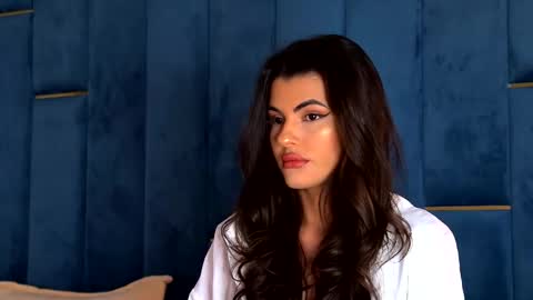 Yasmina  online show from 19, 1, 2026