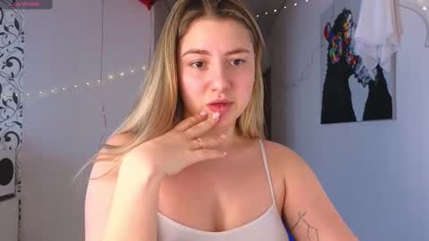 Yasyaa  online show from 17, 2, 2025