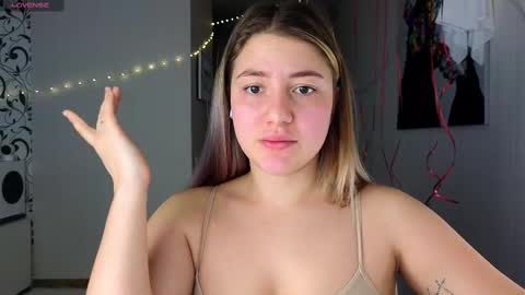 Yasyaa  online show from 6, 3, 2025