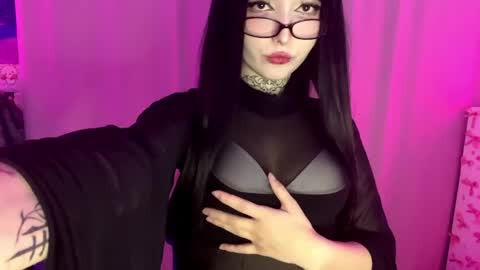 HolyLega online show from 10, 5, 2026
