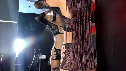 YAYA online show from 10, 1, 2026