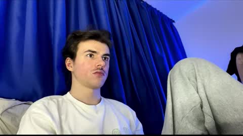 Snapshot of yayay333 chatting on 7, 1, 2026 yayay333 online show from 7, 1, 2026