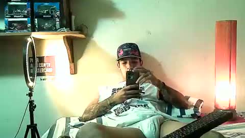 yeisoncastellanos1999 online show from 16, 7, 2026